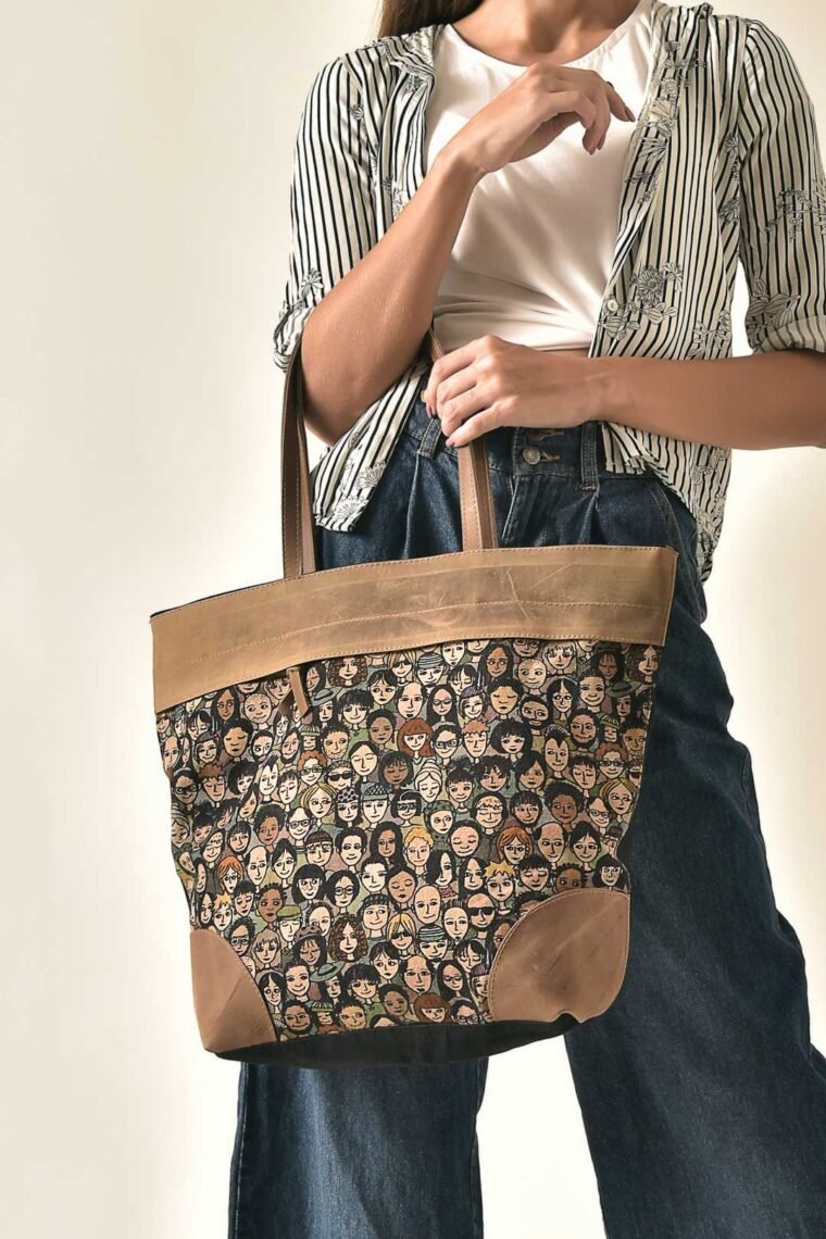 Community Medium travel tote bag