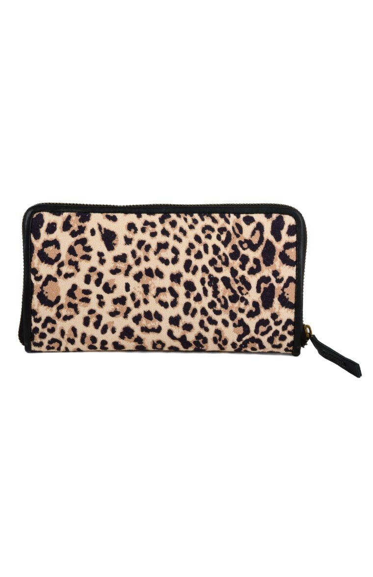 Leopard Clutch