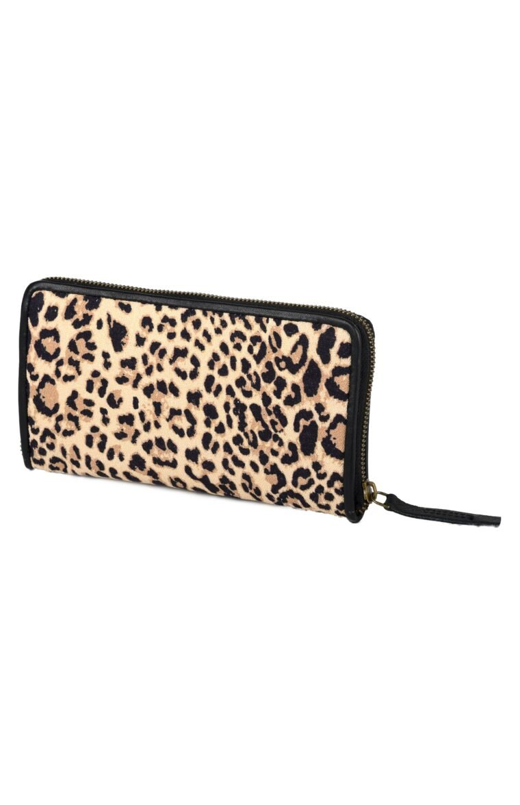 Leopard Clutch